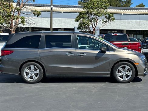 Used 2020 Honda Odyssey EX image 4
