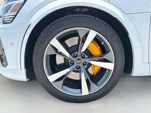 Used 2022 Audi e-tron S Premium Plus AWD/4WD image 41