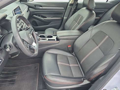 Used 2024 Nissan Altima 2.5 SR image 14