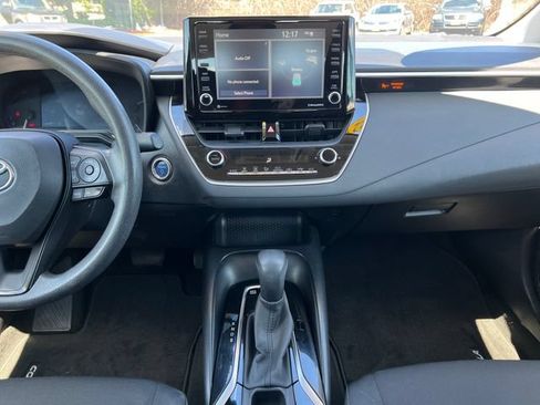 Used 2022 Toyota Corolla LE FWD image 19