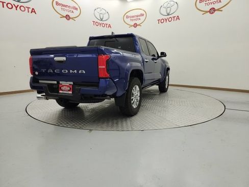 Certified 2025 Toyota Tacoma Limited AWD/4WD image 8