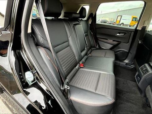 Certified 2025 Nissan Rogue SV AWD/4WD image 20