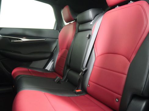 Used 2025 INFINITI QX50 Sport image 16