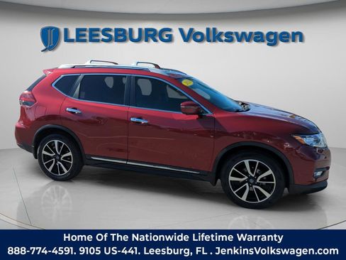 Used 2020 Nissan Rogue SL w/ Premium Package image 2