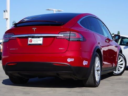 Used 2019 Tesla Model X Long Range image 5