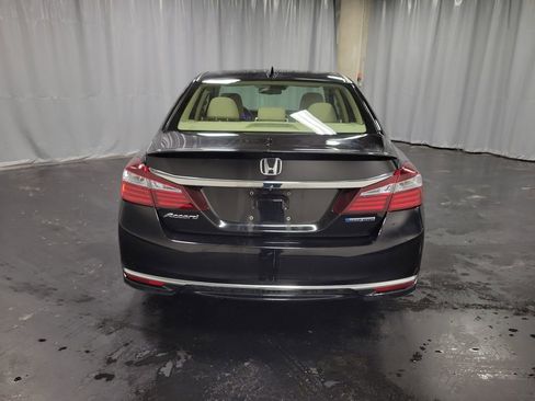 Used 2017 Honda Accord EX-L image 7