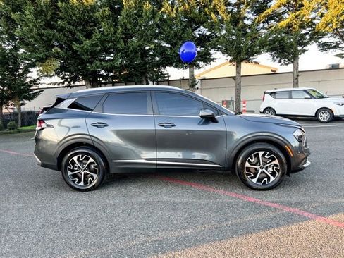 Used 2023 Kia Sportage EX image 6