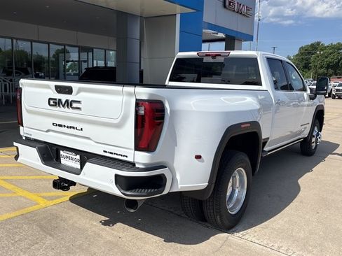 New 2026 GMC Sierra 3500 Denali Ultimate w/ LPO, Black Badging Package AWD/4WD image 3