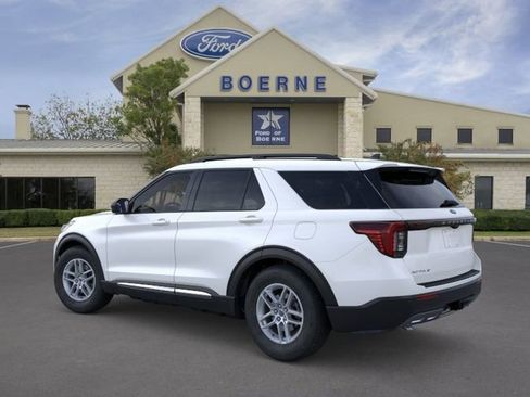 New 2025 Ford Explorer Active w/ Active Comfort Package RWD image 4