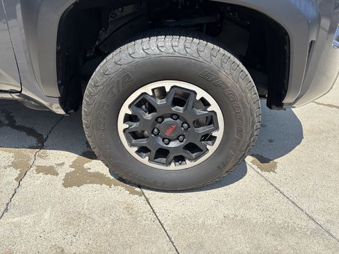 Used 2024 Toyota Tacoma TRD Off-Road w/ TRD Off Road Premium Package AWD/4WD image 35