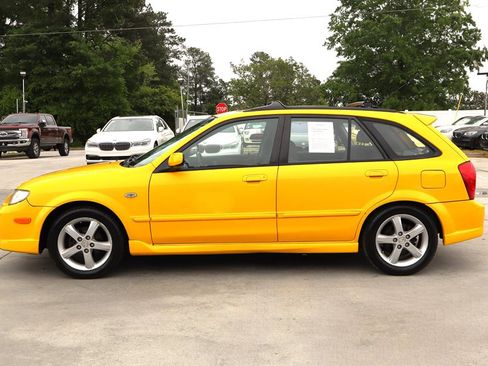 Used 2003 MAZDA Protege5 FWD image 4