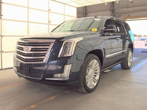 Used 2019 Cadillac Escalade Platinum image 1