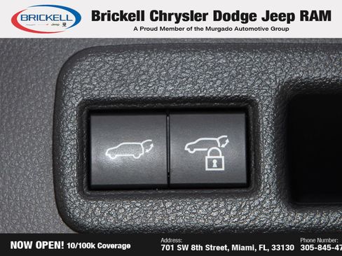 Used 2022 Toyota Venza XLE image 10