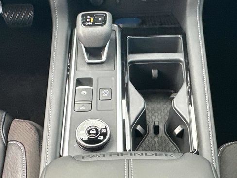 New 2026 Nissan Pathfinder SL AWD/4WD image 33