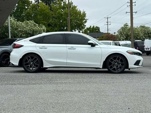 Used 2024 Honda Civic Sport Touring image 3