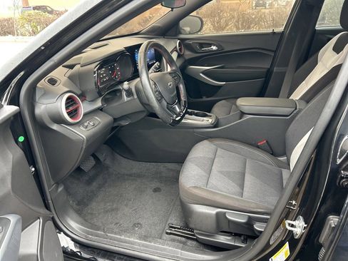 Used 2024 Chevrolet Trax RS image 8