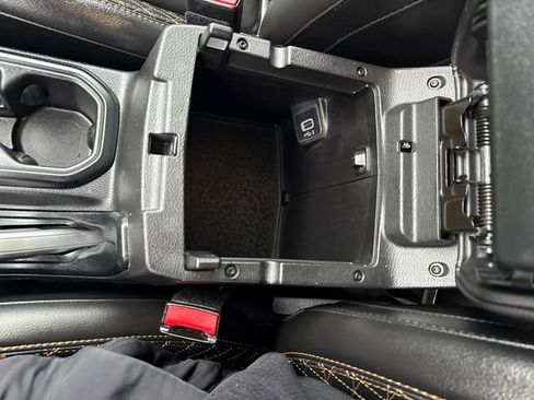 Used 2022 Jeep Gladiator Overland image 26