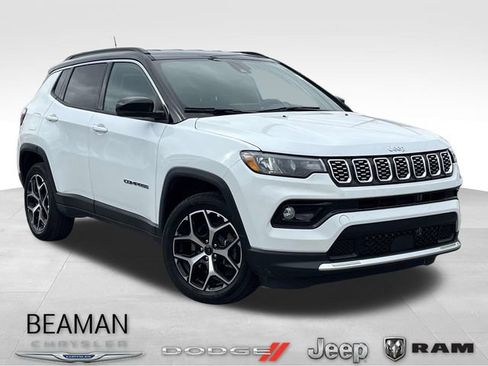 Used 2025 Jeep Compass Limited image 1