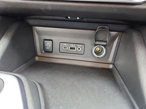 Used 2024 Nissan Sentra SV image 18