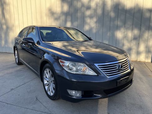 Used 2011 Lexus LS 460 AWD w/ Comfort Pkg image 1