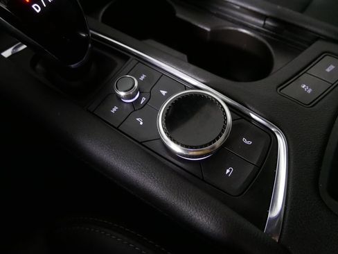 Used 2024 Cadillac XT6 Sport w/ Technology Package AWD/4WD image 28