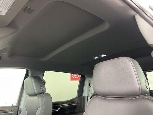 Used 2022 Chevrolet Silverado 1500 LT Trail Boss w/ LT Trail Boss Premium Package image 5