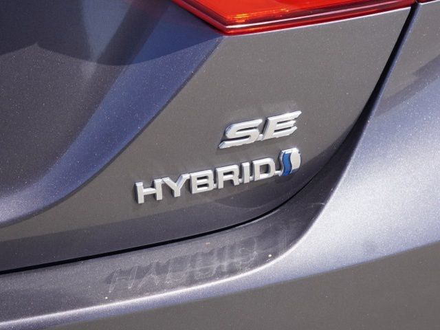 Used 2020 Toyota Camry SE FWD image 11