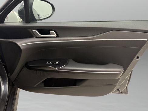 Used 2023 Kia K5 LXS image 25