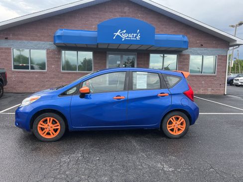 Used 2015 Nissan Versa Note SV FWD image 3