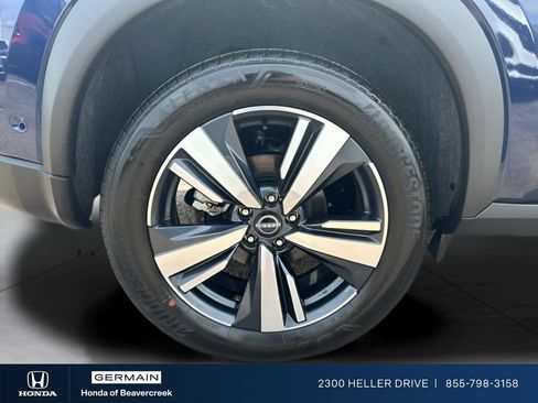 Used 2026 Nissan Rogue SL AWD/4WD image 27