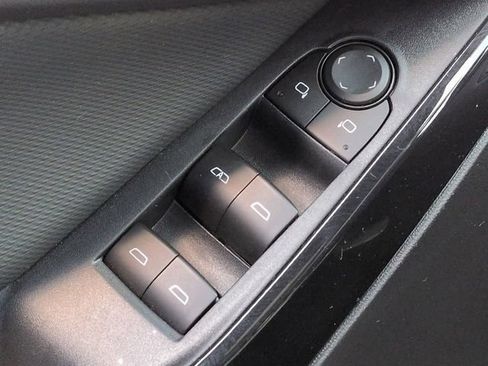 Used 2026 Chevrolet Equinox LT FWD image 30