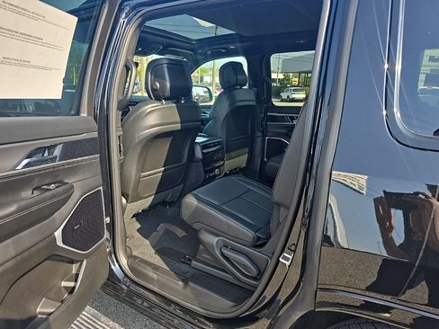 New 2026 Jeep Grand Wagoneer Limited w/ Premium Group II AWD/4WD image 22