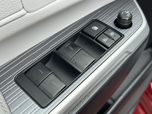 Certified 2025 Toyota Sienna LE w/ LE Plus Package AWD/4WD image 17