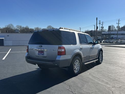Used 2011 Ford Expedition XLT w/ 202A Rapid Spec Order Code image 7