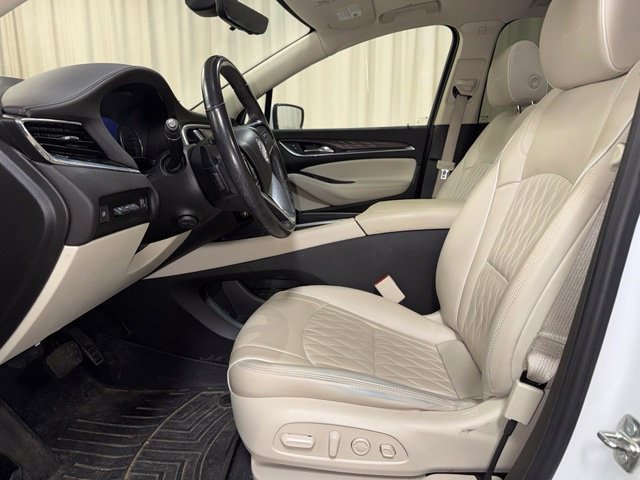 Used 2022 Buick Enclave Avenir w/ Avenir Technology Package AWD/4WD image 14
