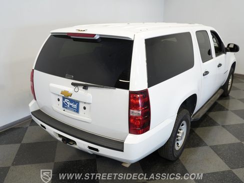 Used 2013 Chevrolet Suburban 2500 AWD/4WD image 29