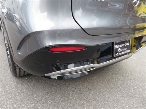 Certified 2023 Mercedes-Benz EQS 580 4MATIC SUV w/ Exclusive Trim Package image 31