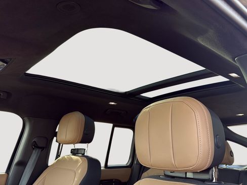 Used 2025 Land Rover Defender 110 X image 17