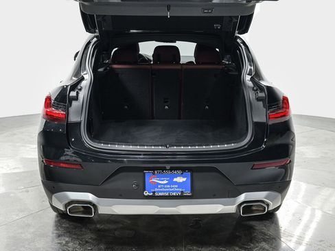 Used 2023 BMW X4 xDrive30i w/ Premium Package image 6