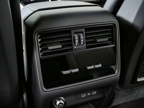 New 2026 Porsche Cayenne Coupe AWD/4WD image 22
