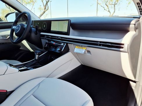 New 2026 Hyundai Tucson SEL FWD image 6