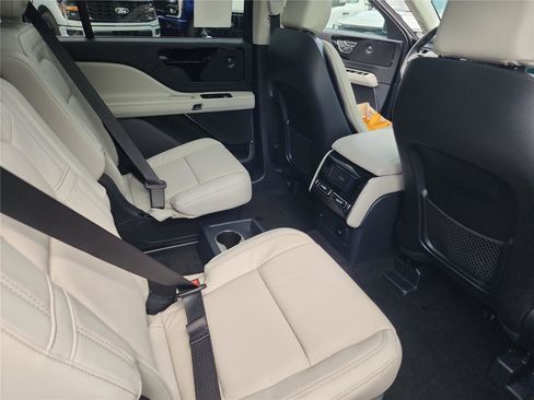 New 2025 Lincoln Aviator Reserve image 26