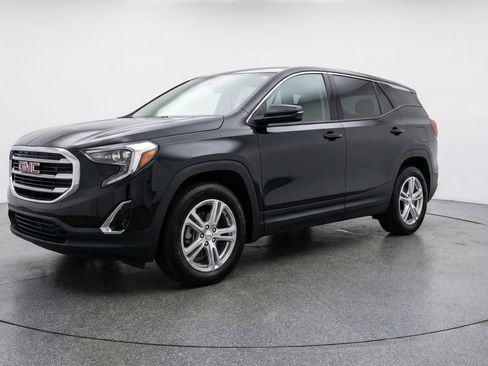 Used 2024 GMC Terrain SLE FWD image 3