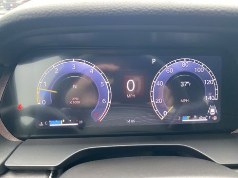 New 2025 Jeep Grand Cherokee Limited w/ Luxury Tech Group II image 19