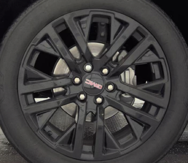Used 2024 GMC Yukon SLE w/ Max Trailering Package AWD/4WD image 8