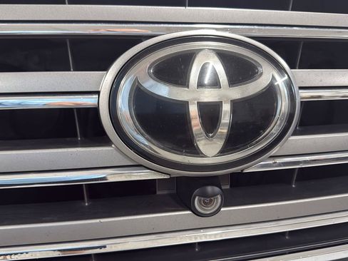 Used 2013 Toyota Land Cruiser AWD/4WD image 78