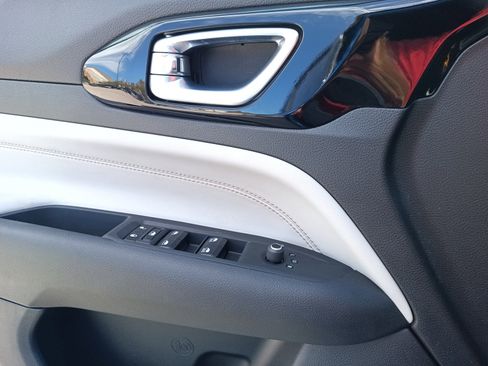 Certified 2024 Jeep Compass Limited image 22