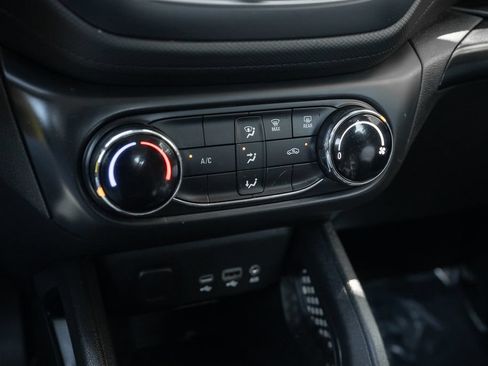 Used 2021 Chevrolet TrailBlazer LS FWD image 29
