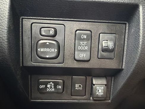 Used 2019 Toyota Tundra SR5 w/ TRD Sport Package AWD/4WD image 36