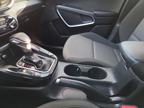 Used 2020 Kia Soul LX FWD image 22